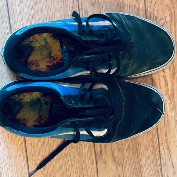 Vans size 9 men’s skate shoes - Picture 4 of 4